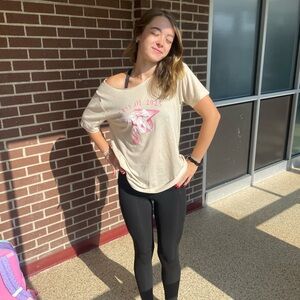 Meet your Posher, Abigail